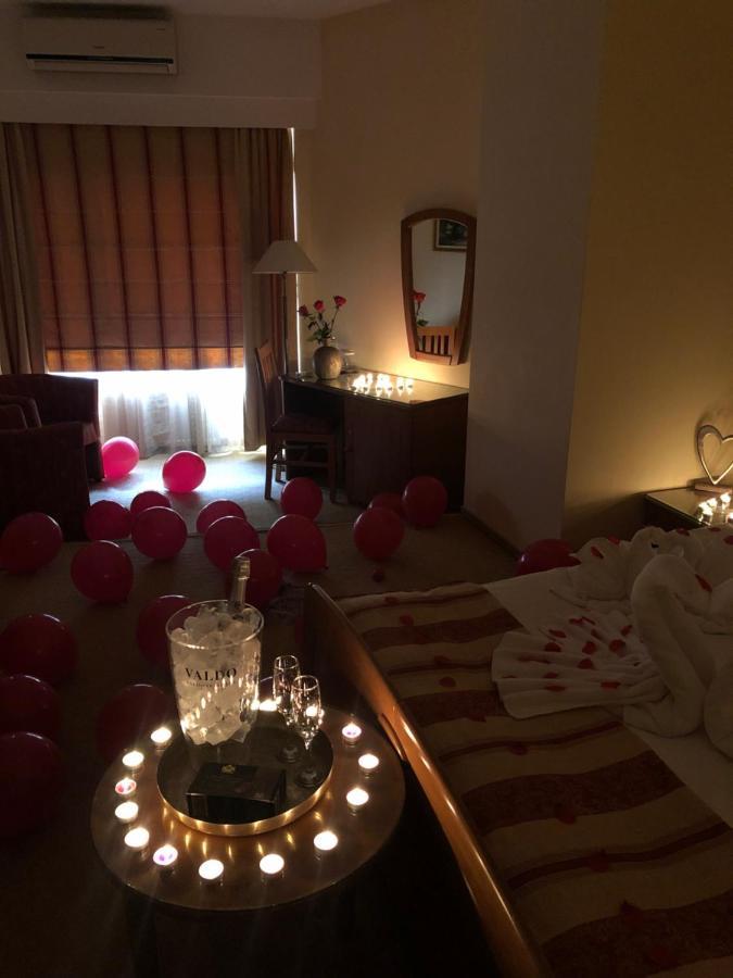 Hotel Horoscop Bukares Bagian luar foto