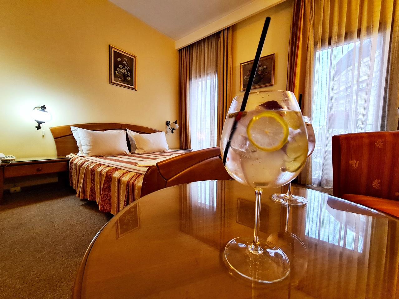 Hotel Horoscop Bukares Bagian luar foto