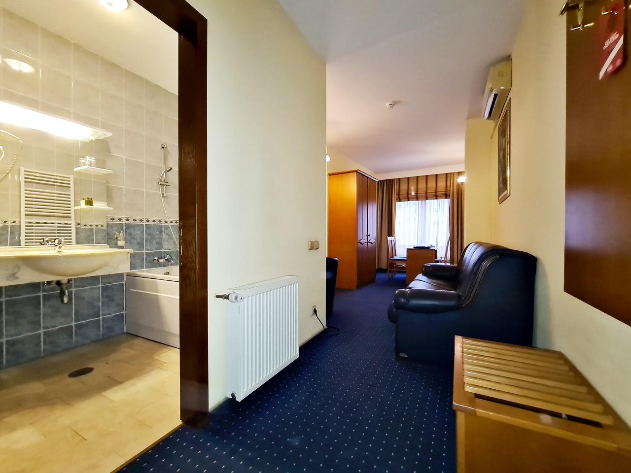 Hotel Horoscop Bukares Bagian luar foto