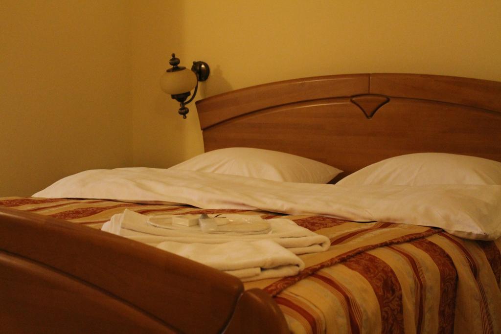 Hotel Horoscop Bukares Bagian luar foto